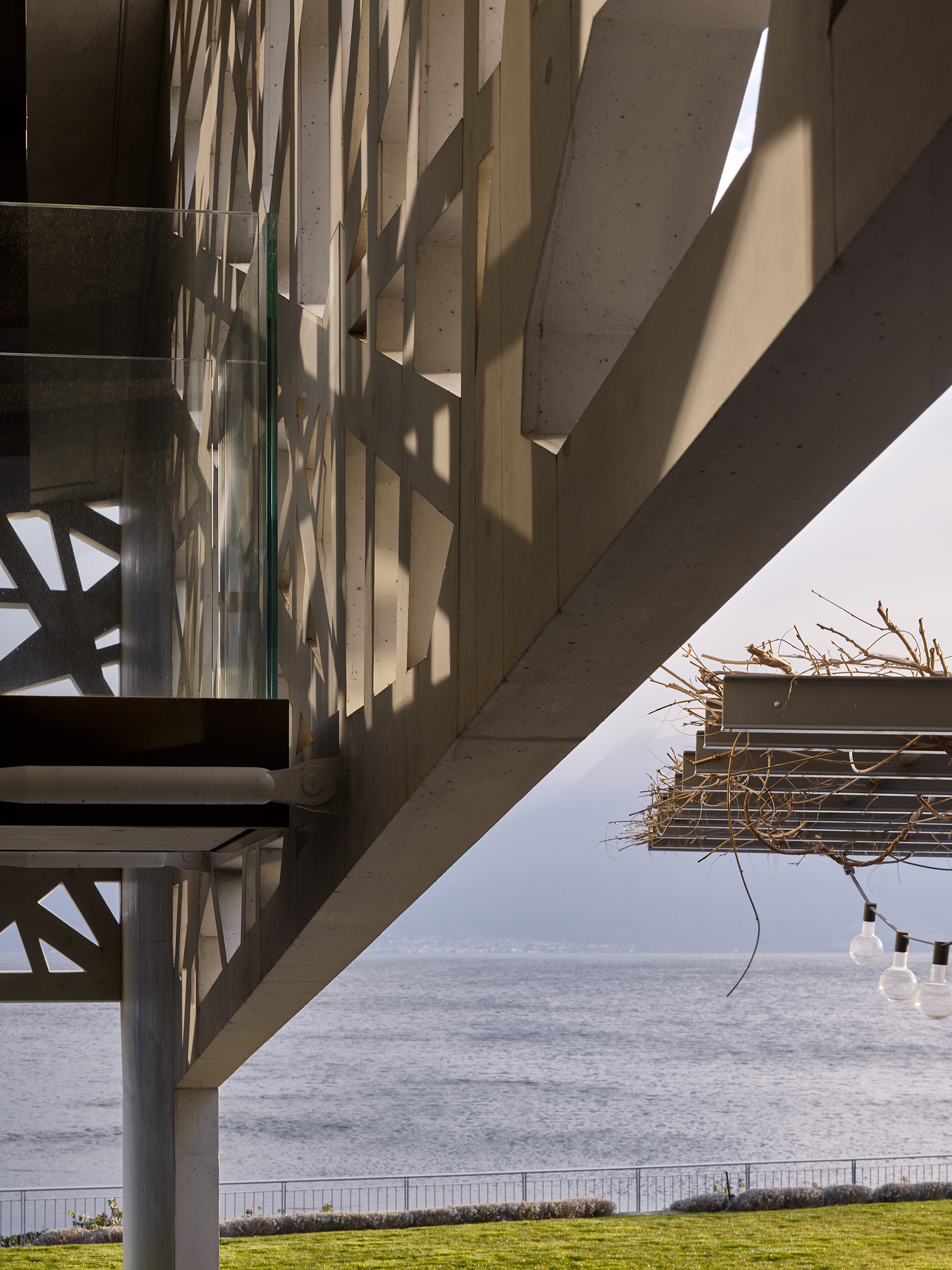 Villa au bord dÕun lac en Suisse